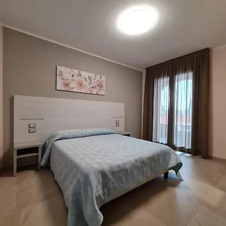 Le Anfore Di Nora Domo بيت ضيافة