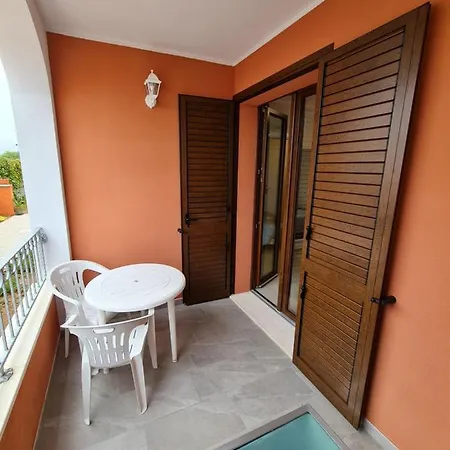 بيت ضيافة Le Anfore Di Nora Domo بولا