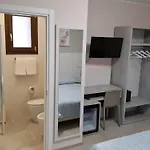 Le Anfore Di Nora Domo בית הארחה