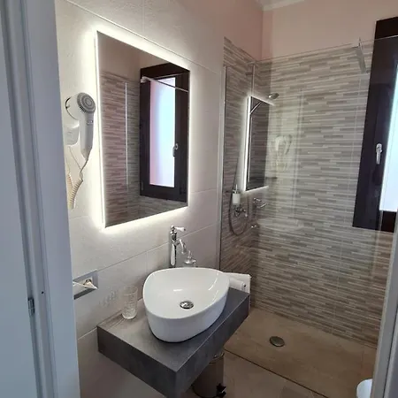 Le Anfore Di Nora Domo Maison d'hôtes 4*