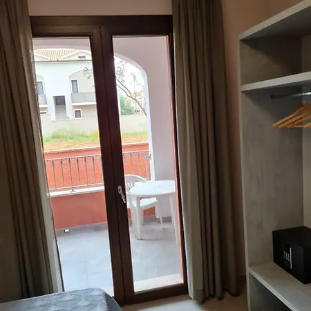 Le Anfore Di Nora Domo Гостевой дом 4*