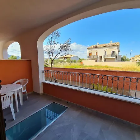 Le Anfore Di Nora Domo Pensionat 4*