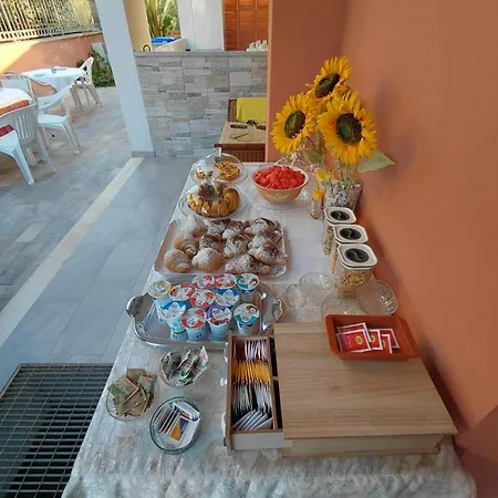 Guest house Le Anfore Di Nora Domo 4*